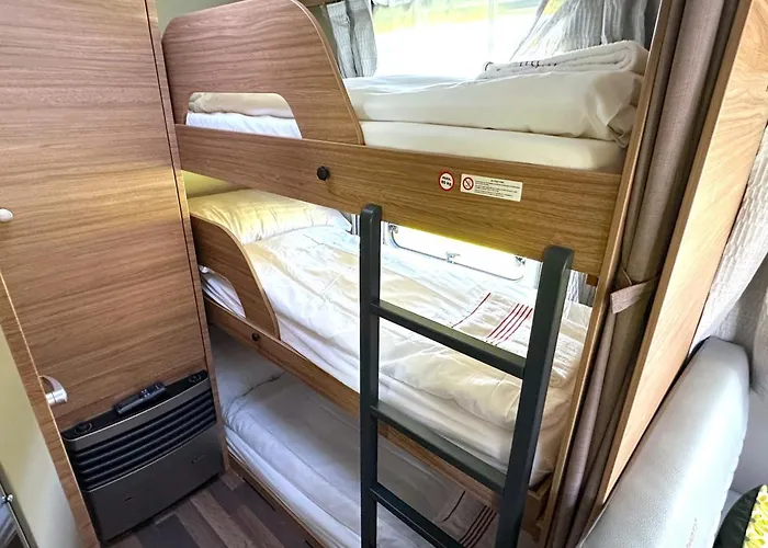 Idyllic Farm With Scenic Views And Concierge By Swisshut Nyaraló