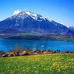 Idyllic Farm With Scenic Views And Concierge By Swisshut بيت للعطل سيغريسويل